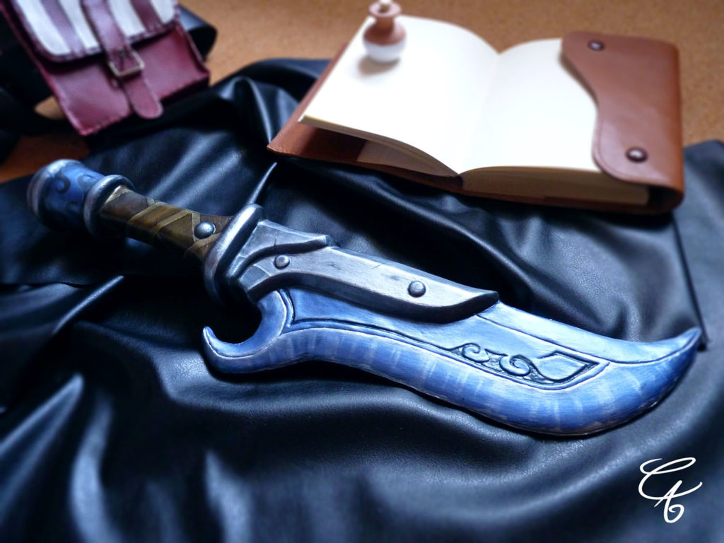 Dague d'acier bleu (inspiration : World of Warcraft)