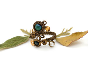 Bague ajustable unique « Timide bourgeon »