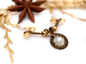 Collier unique « Souvenir immaculé »