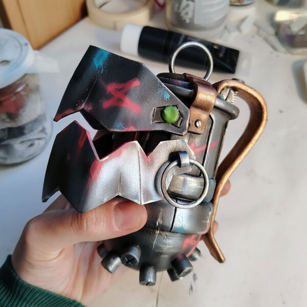 Cosplay Prop / Accessoire de cosplay : Chomper Grenade de Jinx (Arcane)