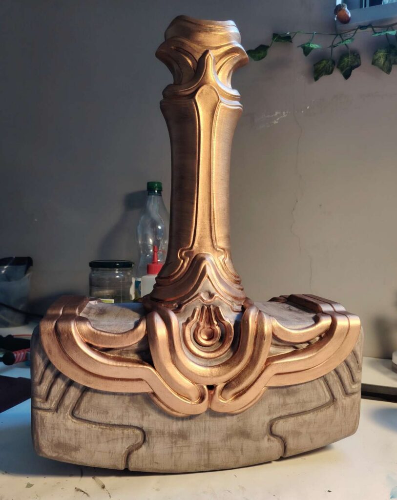 Cosplay Prop / Accessoire de cosplay : Marteau de Forge (Blades of Fire) - Work in progress : peinture étape 3