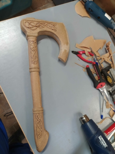 arme de cosplay - hache viking (inspiration : assassin's creed valhalla) - Work in Progress 3