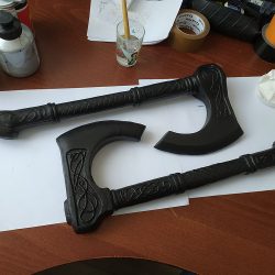 Work in progress - Cosplay Prop / Accessoire de cosplay : Hache Eivor (Assassin's Creed Valhalla)