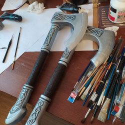 Work in progress - Cosplay Prop / Accessoire de cosplay : Hache Eivor (Assassin's Creed Valhalla)